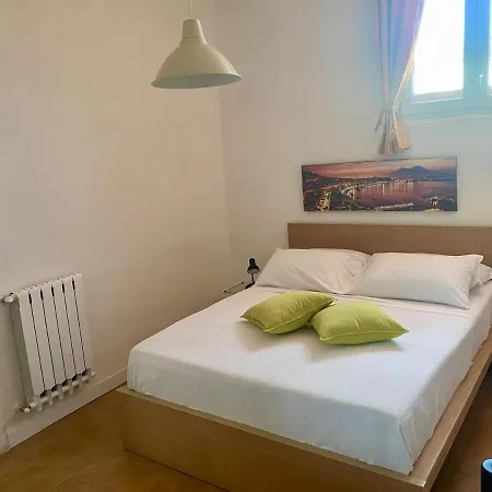 The Navel Of On Via Toledo Apartament Neapol