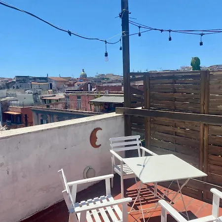 The Navel Of On Via Toledo * Neapol