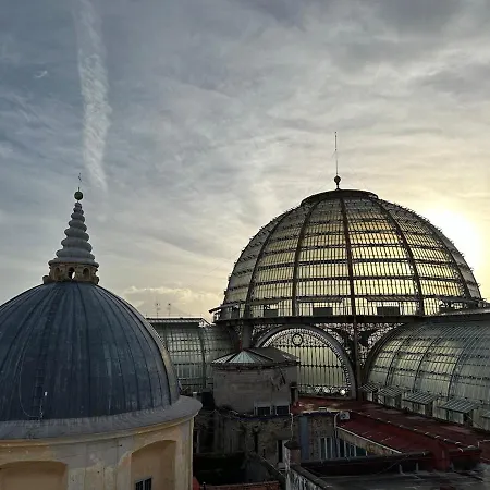 Apartament The Navel Of On Via Toledo Neapol