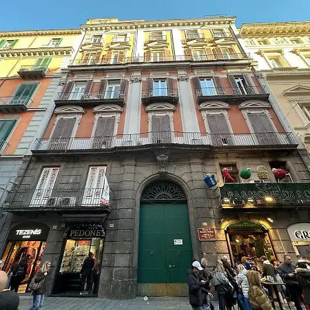 Apartament The Navel Of On Via Toledo