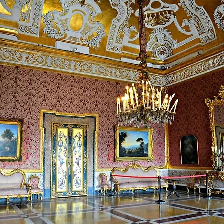 The Navel Of On Via Toledo *