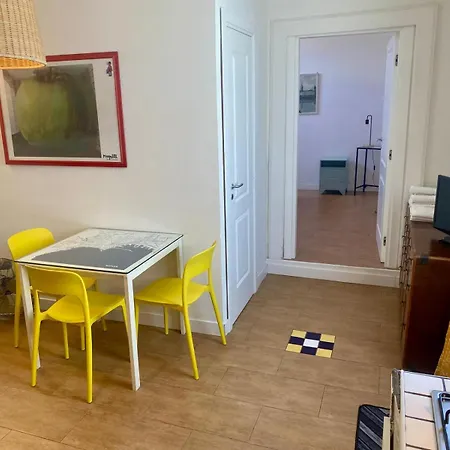 The Navel Of On Via Toledo Apartament *